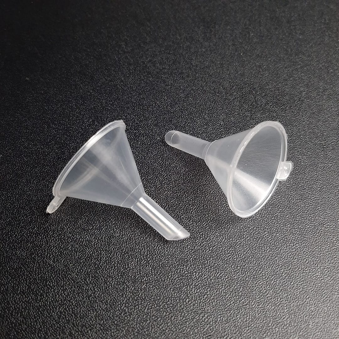 Entonnoirs plastique